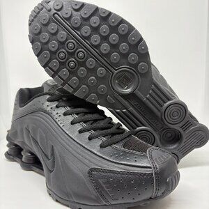 Mens Black Nike Shox